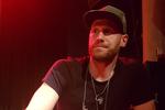 Chase Rice møder massiv kritik efter at have gennemført en koncert med et tætpakket publikum.  Foto: LEP Hamburg/Wikimedia Commons 