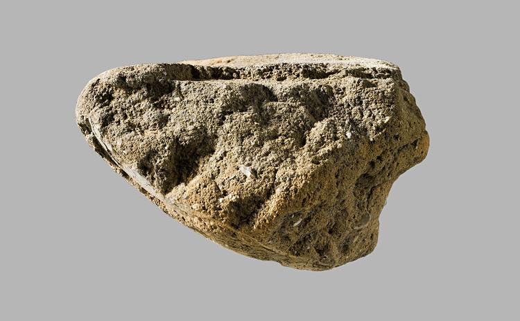 Dette stykke af en smeltedigel, fundet ved Haderslev Fjord, er mindst 5.500 år gammelt. Foto: Nationalmuseet 