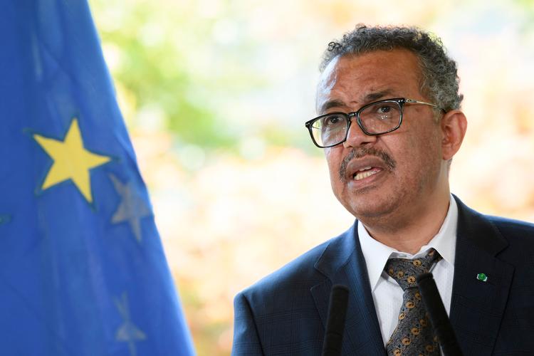 WHO's generaldirektør, Tedros Adhanom Ghebreyesus, minder om, at pandemien langt fra er ovre, bare fordi flere lande nu oplever mindre smitte. Foto: Fabrice COFFRINI/AFP Foto: Fabrice Coffrini/Ritzau Scanpix
