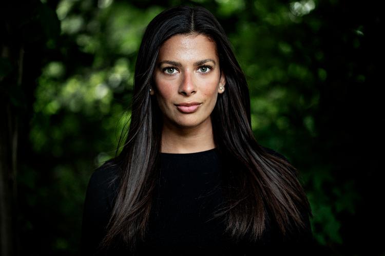 »Hvis ikke du har en klar idé om, hvad du vil, så lad være med at presse dig selv ud i noget«, siger 22-årige Nora Nielsen, der har to gange har søgt ind på sin drømmeuddannelse uden held. Foto: Jacob Ehrbahn/POLFOTO