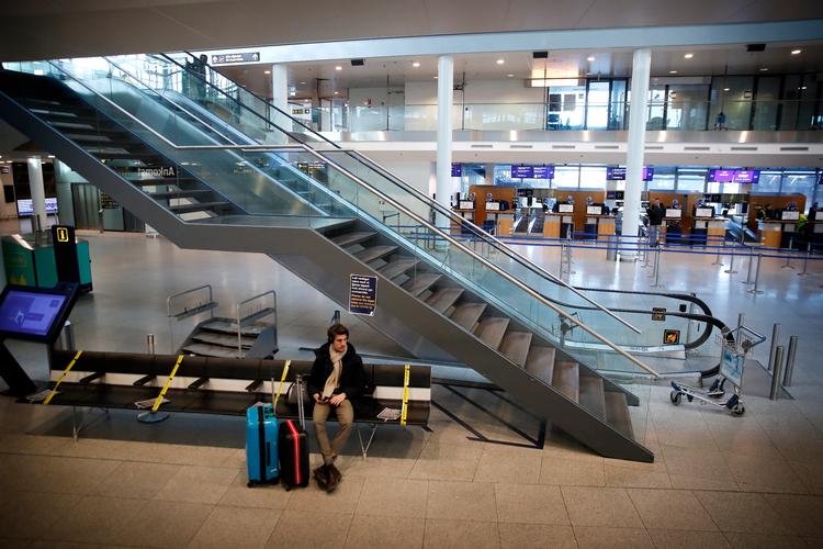 Virksomheder som Københavns Lufthavn kan se frem til en lang periode med lav aktivitet.  Foto: Jens Dresling/POLFOTO