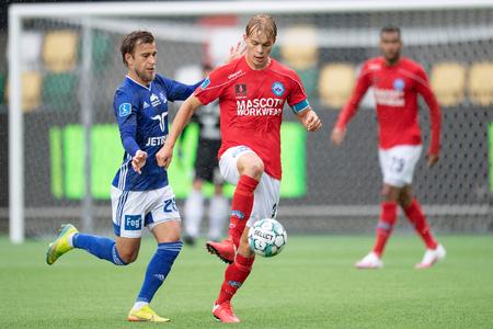 Mads Emil Madsen (i midten) var en af de fem, der spillede den sidste hjemmekamp for Silkeborg i denne omgang. Foto: Bo Amstrup/Ritzau Scanpix