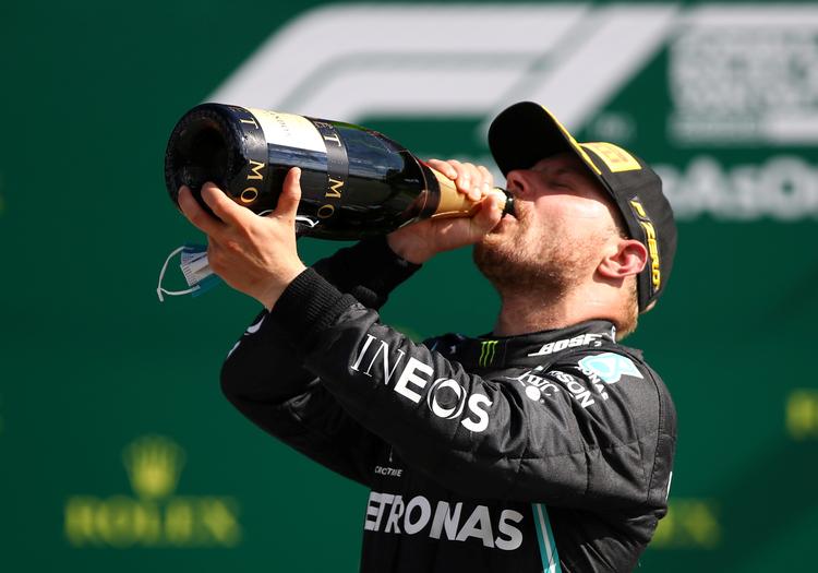  Poleposition blev omsat til sejr i det østrigske grandprix af Valtteri Bottas,   Foto: Pool/Ritzau Scanpix