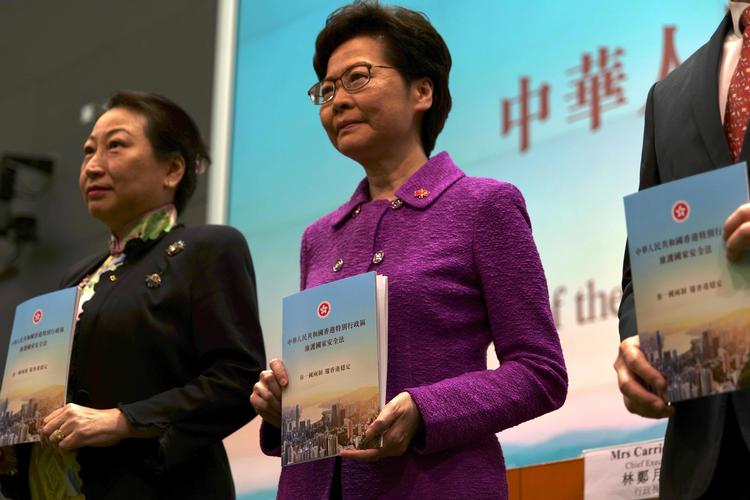 Storbritannien vil overveje målrettede sanktioner mod Hongkongs politiske leder, Carrie Lam, efter indførelsen af en ny sikkerhedslov i Hongkong i sidste uge. Foto: Daniel Suen/Ritzau Scanpix