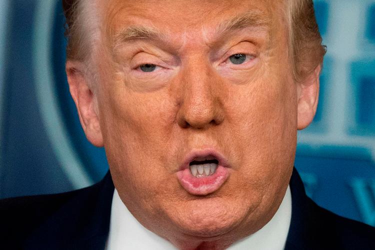 Mary Trump, der er klinisk psykolog, hævder blandt andeti bogen, at Donald Trump afviste og latterliggjorde sin egen far, da han begyndte af få Alzheimers, selv om han var sin fars yndlingssøn. Foto: Jim Watson/Ritzau Scanpix