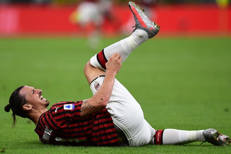 Zlatan Ibrahimovic blev sendt i græsset mod Juventus, men var for det mest oven på. Foto: Miguel Medina/Ritzau Scanpix