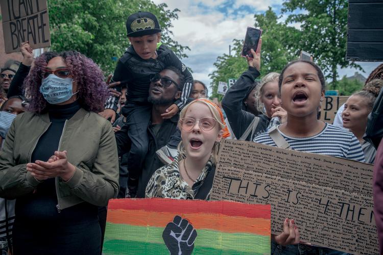 Ca. 15.000 mennesker deltog tidligere på sommeren i den antiracistiske demonstration i København, som var arrangeret af Black Lives Matter Denmark.  Foto: Miriam Dalsgaard/POLFOTO