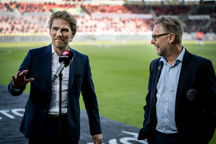 Formand Rasmus Ankersen (venstre) og direktør Claus Steinlein har store ambitioner for, at FC Midtjylland skal rykke sig yderligere frem Foto: Mads Claus Rasmussen/Ritzau Scanpix