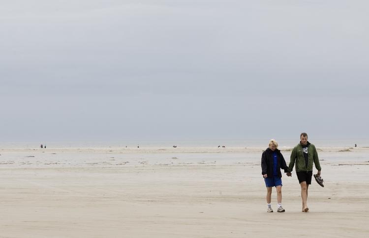 Hvis du vil en tur på stranden i weekenden, må du hellere tage en jakke på. Foto: Gregers Tycho/POLFOTO