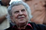 Mikis Theodorakis fotograferet, da han fyldte 90. Arkivfoto. Nikolas Giakoumidis