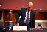     WASHINGTON, DC - JUNE 30: Dr. Anthony Fauci, director of the National Institute for Allergy and Infectious Diseases, prepares to leave after testifying at a hearing of the Senate Health, Education, Labor and Pensions Committee on June 30, 2020 in Washington, DC. The committee is examining efforts to contain the Covid-19 pandemic while putting people back to work and kids back in school. Kevin Dietsch-Pool/Getty Images/AFP == FOR NEWSPAPERS, INTERNET, TELCOS &amp; TELEVISION USE ONLY ==   Foto: Pool/Ritzau Scanpix