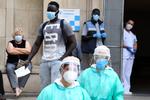 Hospitalsansatte i Lérida har fået ekstra meget at lave, efter at corona-epidemien er blusset op igen i Catalonien. Foto: Pau Barrena/Ritzau Scanpix