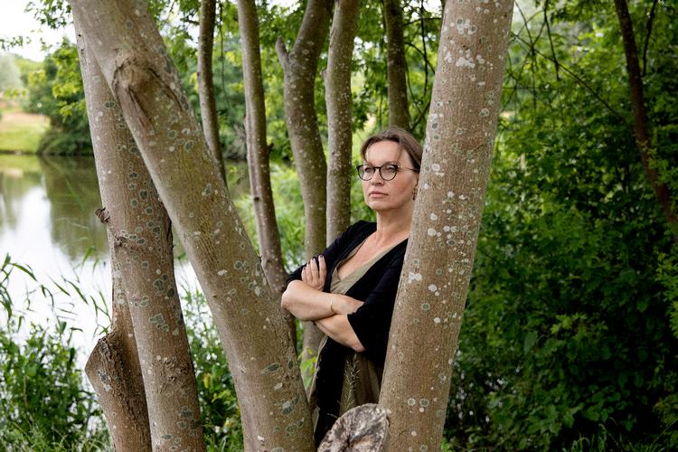 Dorthe Oxgren har skrevet en bog og holder foredrag om sit eget langstrakte sygdomsforløb. Hun var syg i årevis, før  hun fandt ud af, at hendes alvorlige symptomer skyldtes overgangsalder. Foto: Finn Frandsen/POLFOTO