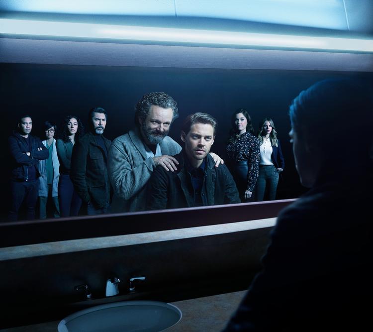 Michael Sheen og Tom Payne spiller henholdsvis stjernepsykopaten Martin Whitly og hans hårdt prøvede afkom i serien 'Prodigal Son' . Foto: Dplay