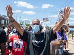 National Mother's March, der fandt sted for nylig, er et af mange udtryk for den stigende vrede over politivold i USA. Det er blandt andet ansporet af racismen i USA, at flere nu stiller spørgsmål ved idealet om objektivitet i journalistik.  Arkivfoto Amanda Sabga/Ritzau Scanpix