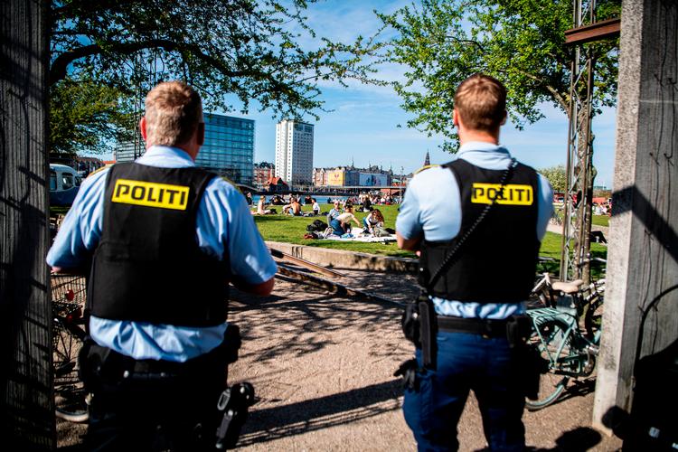     Islands Brygge I København er et af de steder, hvor mange folk samles og fester. Borgerne i området er generet af støjen, ligesom andre borgere er andre steder i København.   Foto: Anthon Unger