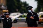 Der skal være mere styr på, hvilke personlige oplysninger politiet i England må hive ud af en mobiltelefon. Regler, der blev indført efter en række voldtægtssager, hvor beskyldningerne ikke hold, gik for vidt, mener landets datatilsyn. Arkivfoto. Foto: Phil Noble/Ritzau Scanpix