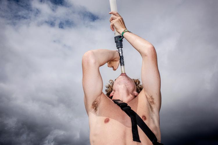 Hvilken regering vil få halen på komedie for at tillade en lemfældig alkohol-politik blandt unge og yngre? Ingen! I vores land synes vi nemlig, det er dødsmart at være døddrukken, skriver Anders Jerichow i denne klumme. Arkivfoto Casper Dalhoff