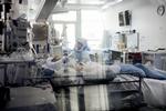 Politiken har fulgt Maria Burin Møller, intensivsygeplejerske på Hvidovre Hospital. Foto: Sofia Busk/Sofia Busk