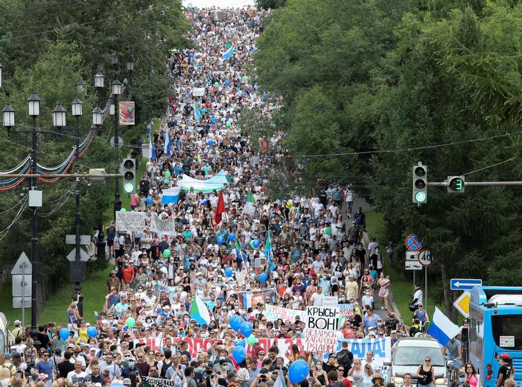 Det er tredje weekend i træk, at tusindvis af demonstranter går på gaden i Khabarovsk Foto: Stringer/Ritzau Scanpix