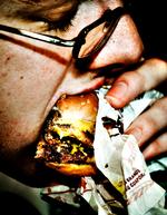 En højere afgift på madvarer med mættet fedt og et højt saltindhold, er blandt andet et af forslagene, til at modarbejde svær overvægt i Danmark. Foto: Mathias Christensen/POLFOTO