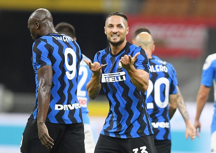 Inters første mål mod Napoli blev scoret af Danilo D'Ambrosio. Foto: Daniele Mascolo/Ritzau Scanpix