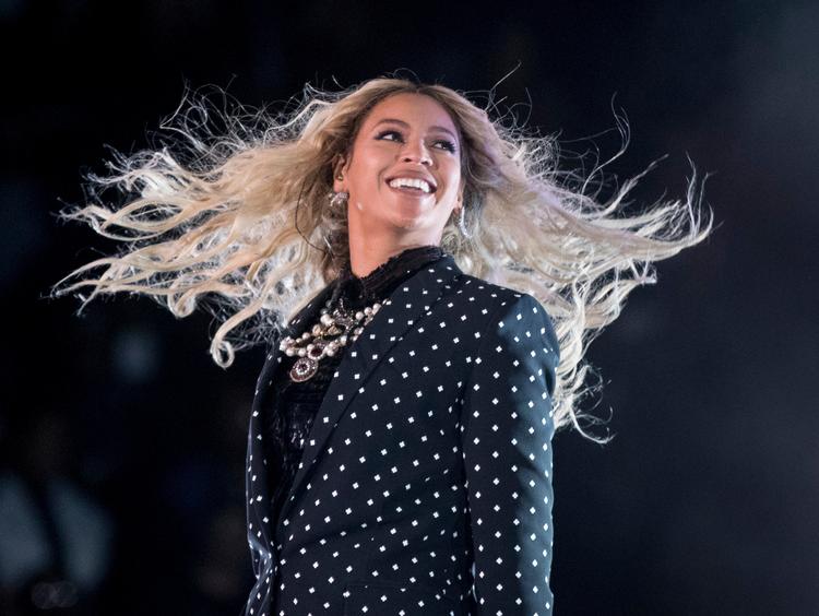 Beyoncé blev så inspireret af at lave soundtracket til sidste års genindspilning af 'Løvernes Konge', at hun digtede videre på historien. Vi kan bare ikke se resultatet i Danmark endnu. Arkivfoto: Andrew Harnik/AP   Foto: Andrew Harnik/Ritzau Scanpix
