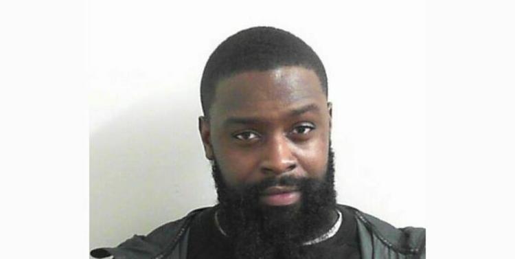 Den britiske rapper Solo 45 skal afsone 24 års fængsel for at voldtage og torturere fire kvinder.  