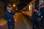 På billedet her fløjtes der i december 2016 til afgang for den sidste kørsel på nattogsruten mellem Paris og den spanske by Port Bou. Nu vil de franske myndigheder sparke liv i landets nattog igen. Foto: Raymond Roig/Ritzau Scanpix