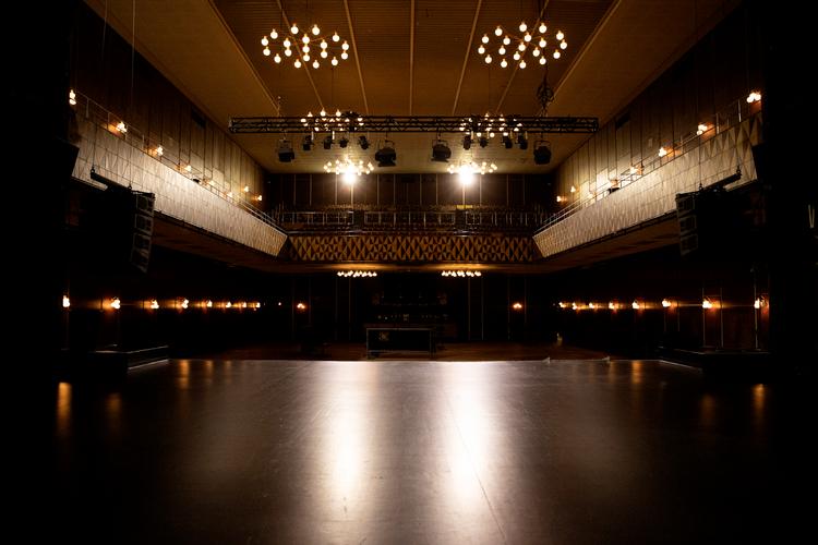 Spillestedet Vega i København har efterhånden stået tomt længe, og interesseorganisationen Dansk Live frygter, hvordan situationen kan udvikle sig for mange spillesteder, hvis de står uden hjælp, hvis de fortsat bliver nødt til at holde lukket. Foto: Peter Hove Olesen/POLFOTO