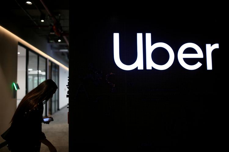 Antallet af ture faldt med 75 procent i anden kvartal hos Uber. Til gengæld blev madudbringning fordoblet. Foto: Luisa Gonzalez/Ritzau Scanpix