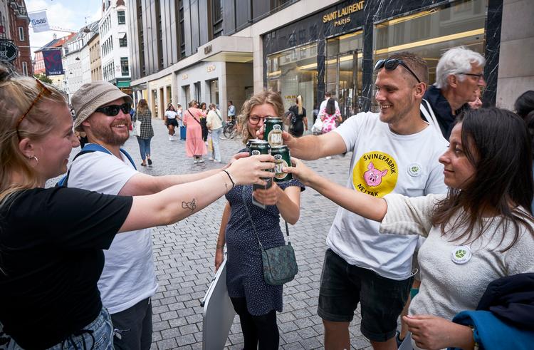 Veganerpartiet kunne torsdag fejre opstillingsberettigelse til Folketinget. 