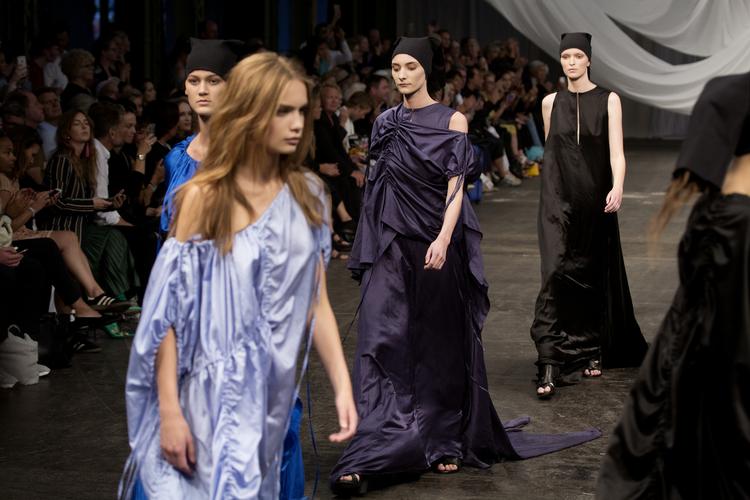 På grund af coronakrisen og forsamlingsforbuddet, hvor maksimalt 100 personer må være samlet, vil mange modeshows blive afholdt digitalt under Copenhagen Fashion Week, som begynder søndag. Foto: Thomas Borberg/POLFOTO