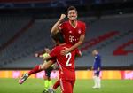 Med sine to mål i lørdagens 4-1-sejr over Chelsea er Robert Lewandowski tilbage på fjerdepladsen over alle tiders mest scorende i mesterholdsturneringen. Foto: Michael Dalder/Ritzau Scanpix