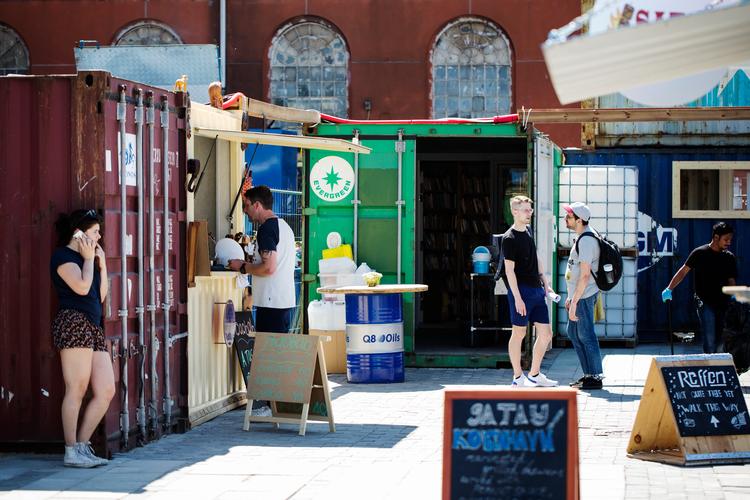 På onsdag rykker Nørrebro Bryghus ind på Refshaleøen med et nyt containerbryggeri og inviterer derfor til åbningsfest med gratis smagsprøver. Foto: Emma Sejersen/POLFOTO