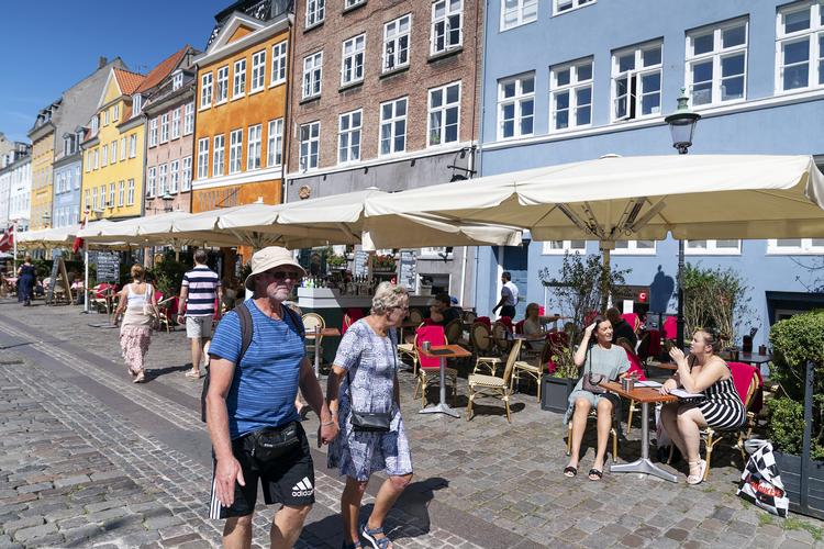 Yderligere åbning af Danmark hænger i en tynd tråd. Derfor vil Venstre se på ny hjælp til trængte erhverv, bl.a. turistindustrien.  Foto: Claus Bech/Ritzau Scanpix
