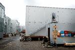 En containerby på Refshaleøen har givet 164 studerende et sted at bo. Den slags midlertidige boliger kan der komme flere af i et forsøg på at mindske boligmanglen hos dem, der begynder på deres videregående uddannelse i København. Foto: Jens Dresling/POLFOTO