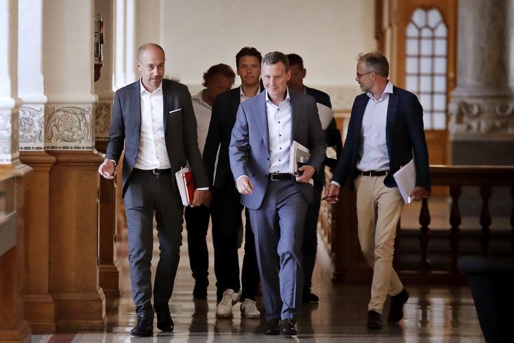 Sundheds- og ældreminister Magnus Heunicke og Justitsminister Nick Hækkerup fotograferet i går på vej til mødet om fase 4 af genåbningen af Danmark.   Foto: Jens Dresling/POLFOTO