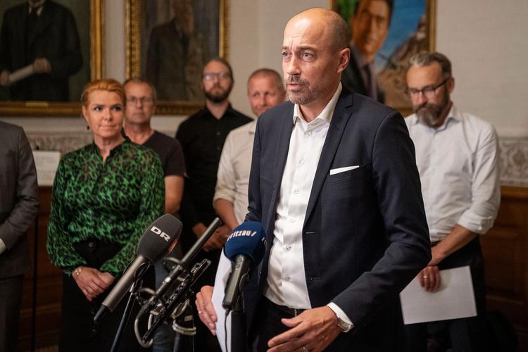 Sundhedsminister Magnus Heunicke præsenterede sammen med lederne af Folketingets partier planerne for næste fase af genåbningen fredag. Foto: Thomas Sjørup/Ritzau Scanpix