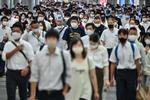 Eksporten i Japan er hårdt ramt af nedlukninger i flere lande. Samtidig er forbruget ramt af coronafrygt. Foto: Charly Triballeau/Ritzau Scanpix