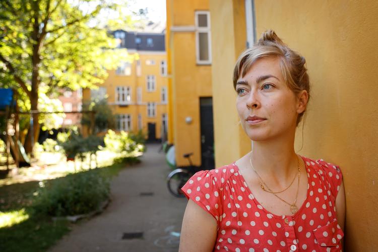 Caroline Albertine Minor skriver i  'Hummerens skjold' om svære familierelationer, blandt andet den usynlige omsorgsfigur spøgelsesmoren. Foto: Jens Dresling/POLFOTO