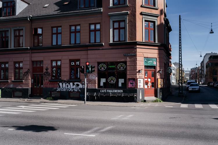 Den nedrivningstruede bygning med værtshuset Café Fuglereden i Nordvest får sin skæbne afgjort om en uge. Foto: Mikkel Hørlyck/POLFOTO