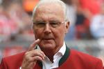 Franz Beckenbauer spiller ikke længere nogen aktiv rolle i hverken Bayern München eller tysk fodbold generelt. Ikonet er faldet fra tinderne efter at det kom frem, at han nok har været indblandet i korruption i forbindelse med Tysklands værtskab for VM i 2006. 

 Foto: Matthias Schrader/Ritzau Scanpix