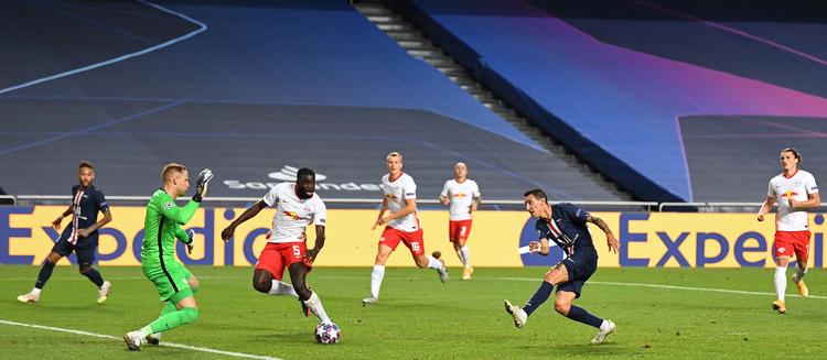  2-0. Argentineren Angel Di Maria udnytter en fremragende frispilning fra Neymar. Foto: David Ramos/Ritzau Scanpix