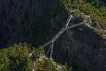 På den nye bro over Vøringsfossen er der med 99 trin en højdeforskel på i alt 16 meter. Foto: Harald Christian Eiken