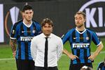 Der var sølvmedaljer til Inter-spillerne og deres træner, Antonio Conte, efter nederlaget til Sevilla. Foto: Pool/Ritzau Scanpix