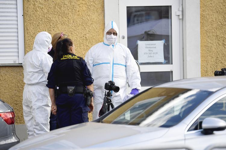 En større politistyrke er sat ind for at finde frem til gerningsmand til skuddræbt. Foto: 10040 Tt/Ritzau Scanpix