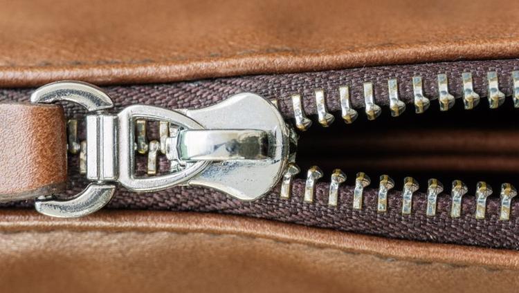 Selvom Noella Fashion og Depeches tasker har stor sammenlignelighed, adskiller de sig også på flere punkter,  vurderer Sø- og Handelsretten. Foto: Patent- og Varemærkestyrelsen 