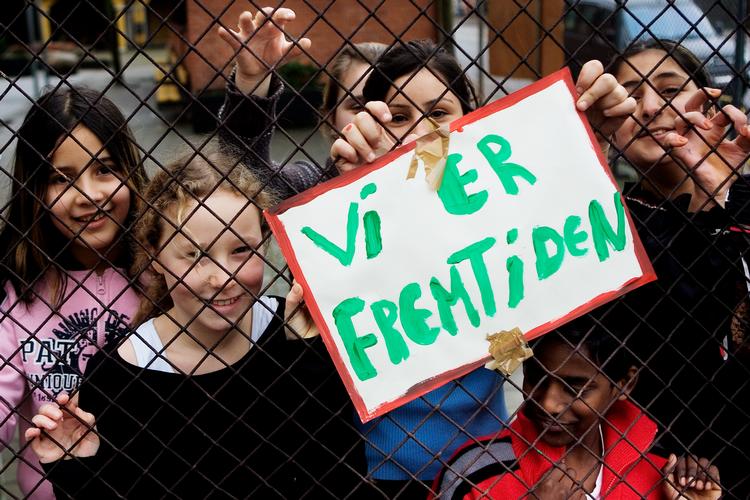 Fremtidens medborgere skal have handlekompetencer til at navigere i den omskiftelige og katastrofeprægede verden, de skal ud i. Derfor skal læreruddannelsen præges af grøn omstilling og bæredygtighed, skriver Mads Tudvad i dette debatindlæg. Arkivfoto Thomas Borberg