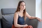 30-årige Pernille Nielsen har allerede nu en plan for, hvordan hun kan gå på pension cirka 10 år, før politikerne ellers 'giver hende lov'. Hun og kæresten har lige købt hus i Jyllinge, som skal betales ud inden pensionen.    Foto: Valdemar Ren/POLFOTO